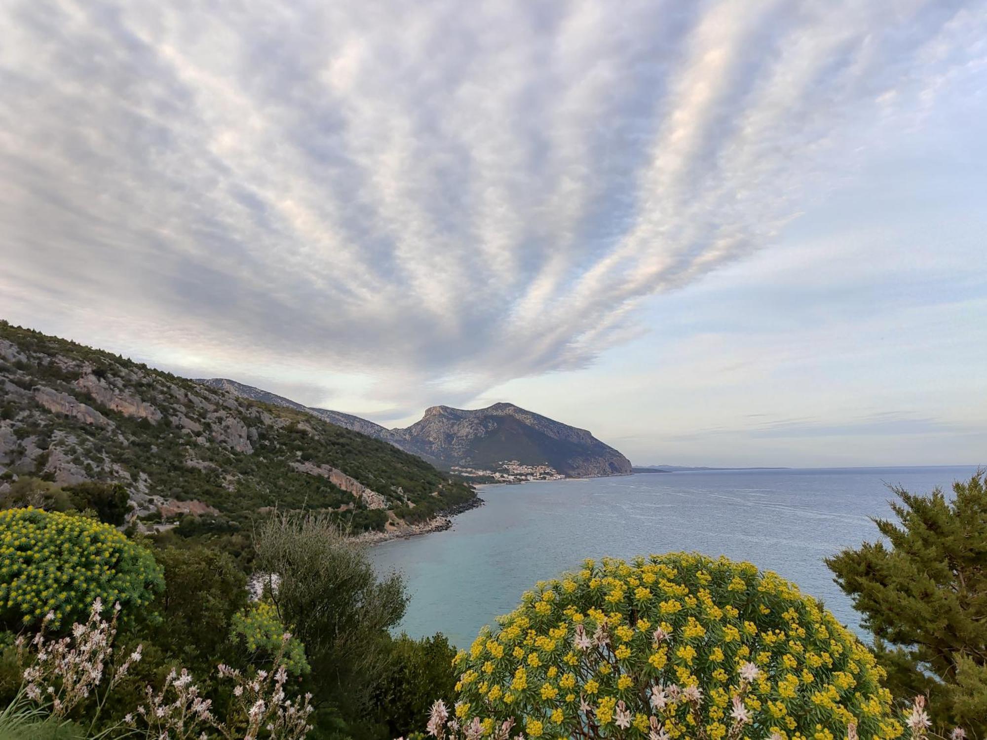 Appartamento A 50 Mt Dal Mare Cala Gonone Exterior foto